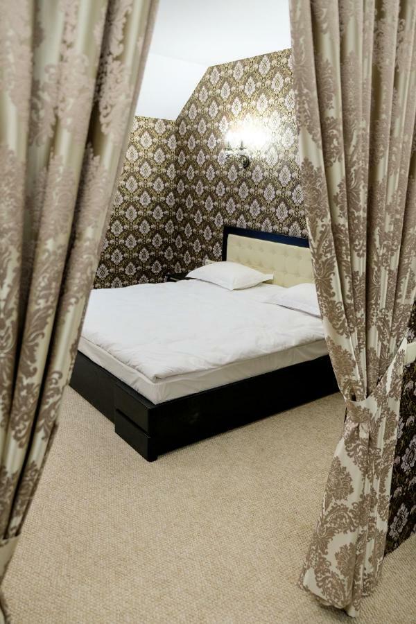 Оздоровчий Комплекс Гайки Заїзд Провулок Сухий Яр 12 Hotel Zhytomyr Ngoại thất bức ảnh