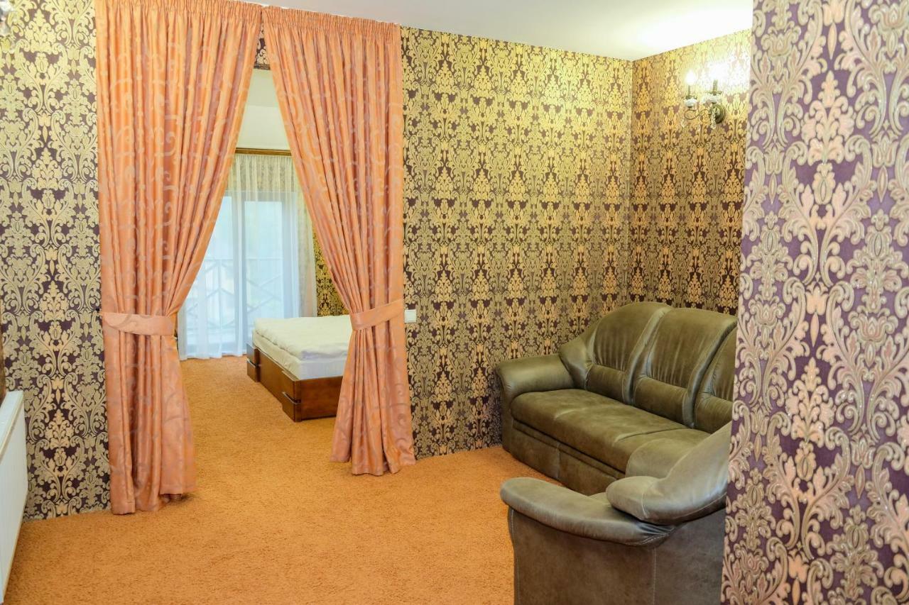 Оздоровчий Комплекс Гайки Заїзд Провулок Сухий Яр 12 Hotel Zhytomyr Ngoại thất bức ảnh