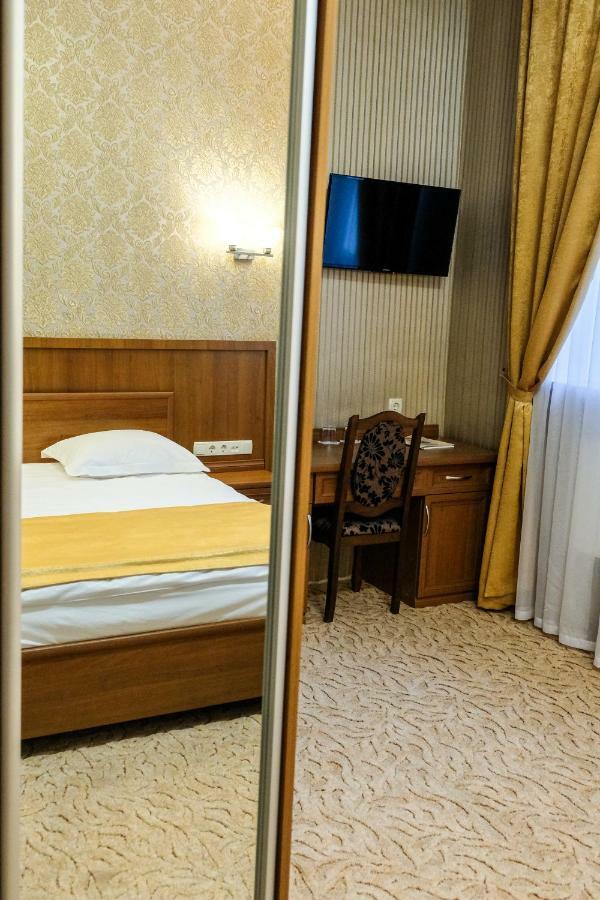 Оздоровчий Комплекс Гайки Заїзд Провулок Сухий Яр 12 Hotel Zhytomyr Ngoại thất bức ảnh