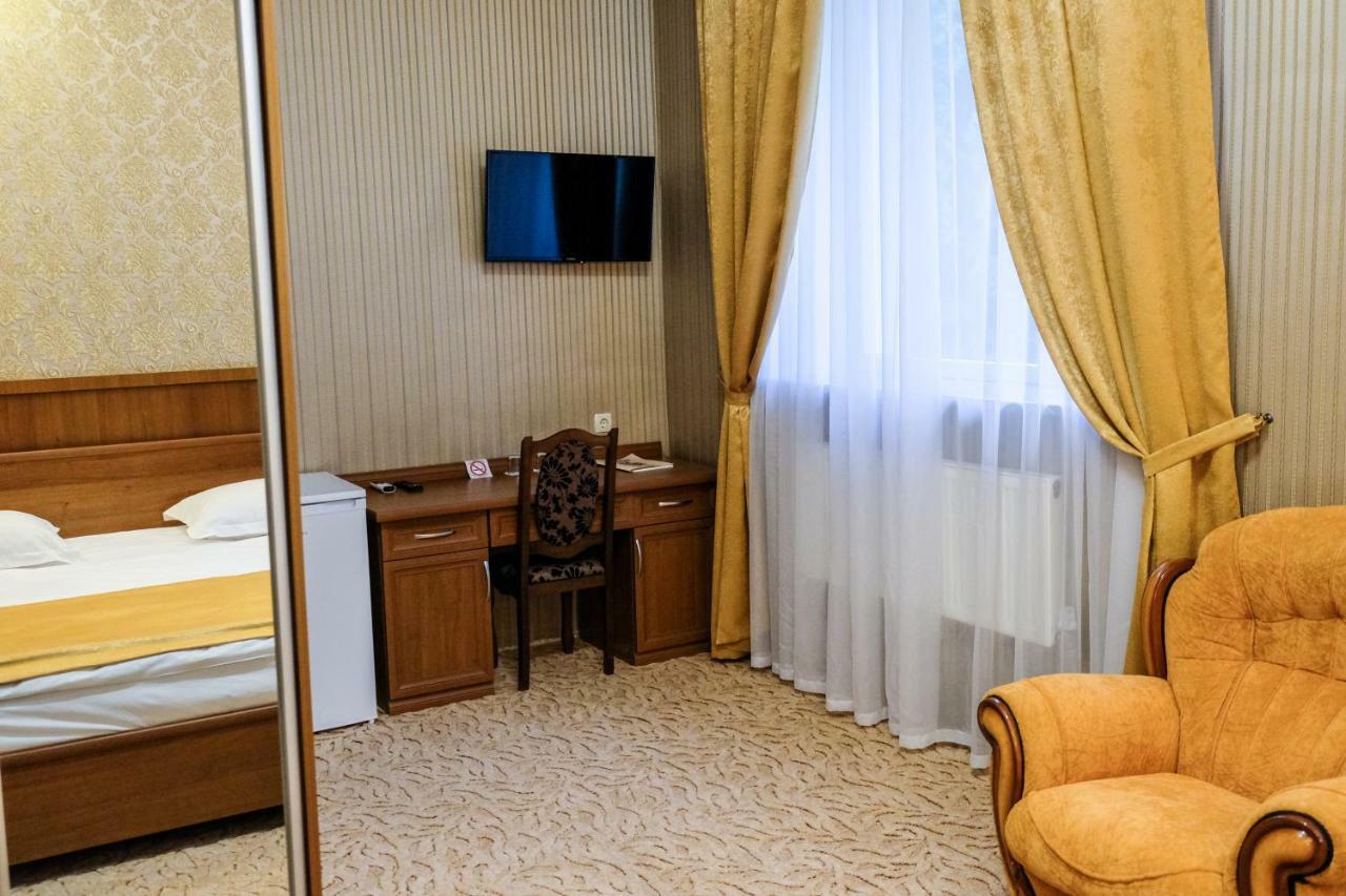 Оздоровчий Комплекс Гайки Заїзд Провулок Сухий Яр 12 Hotel Zhytomyr Ngoại thất bức ảnh