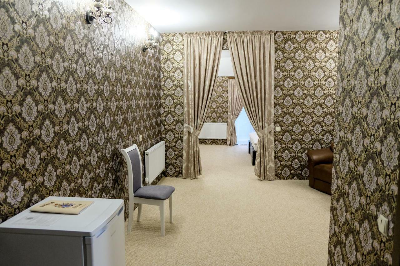 Оздоровчий Комплекс Гайки Заїзд Провулок Сухий Яр 12 Hotel Zhytomyr Ngoại thất bức ảnh