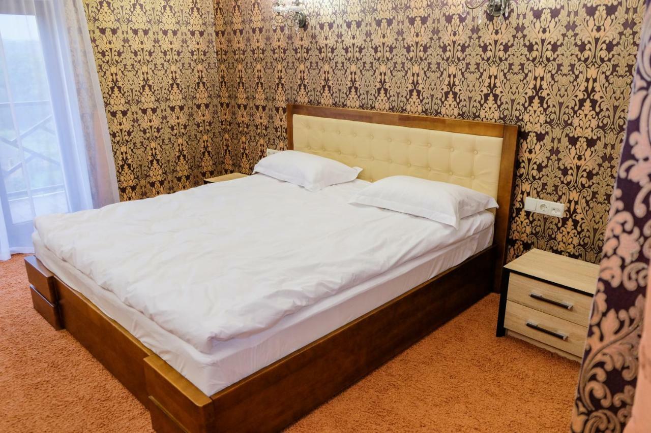 Оздоровчий Комплекс Гайки Заїзд Провулок Сухий Яр 12 Hotel Zhytomyr Ngoại thất bức ảnh