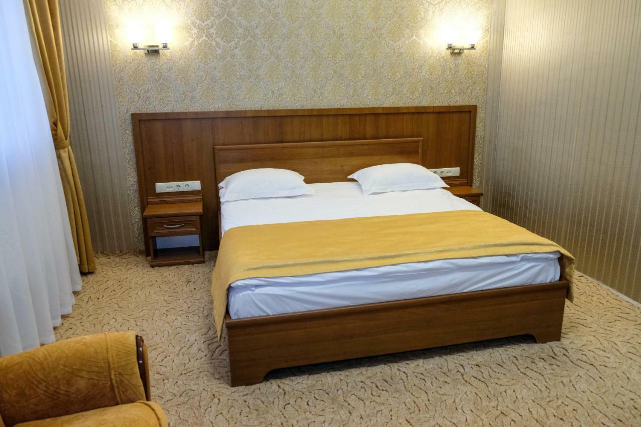 Оздоровчий Комплекс Гайки Заїзд Провулок Сухий Яр 12 Hotel Zhytomyr Ngoại thất bức ảnh