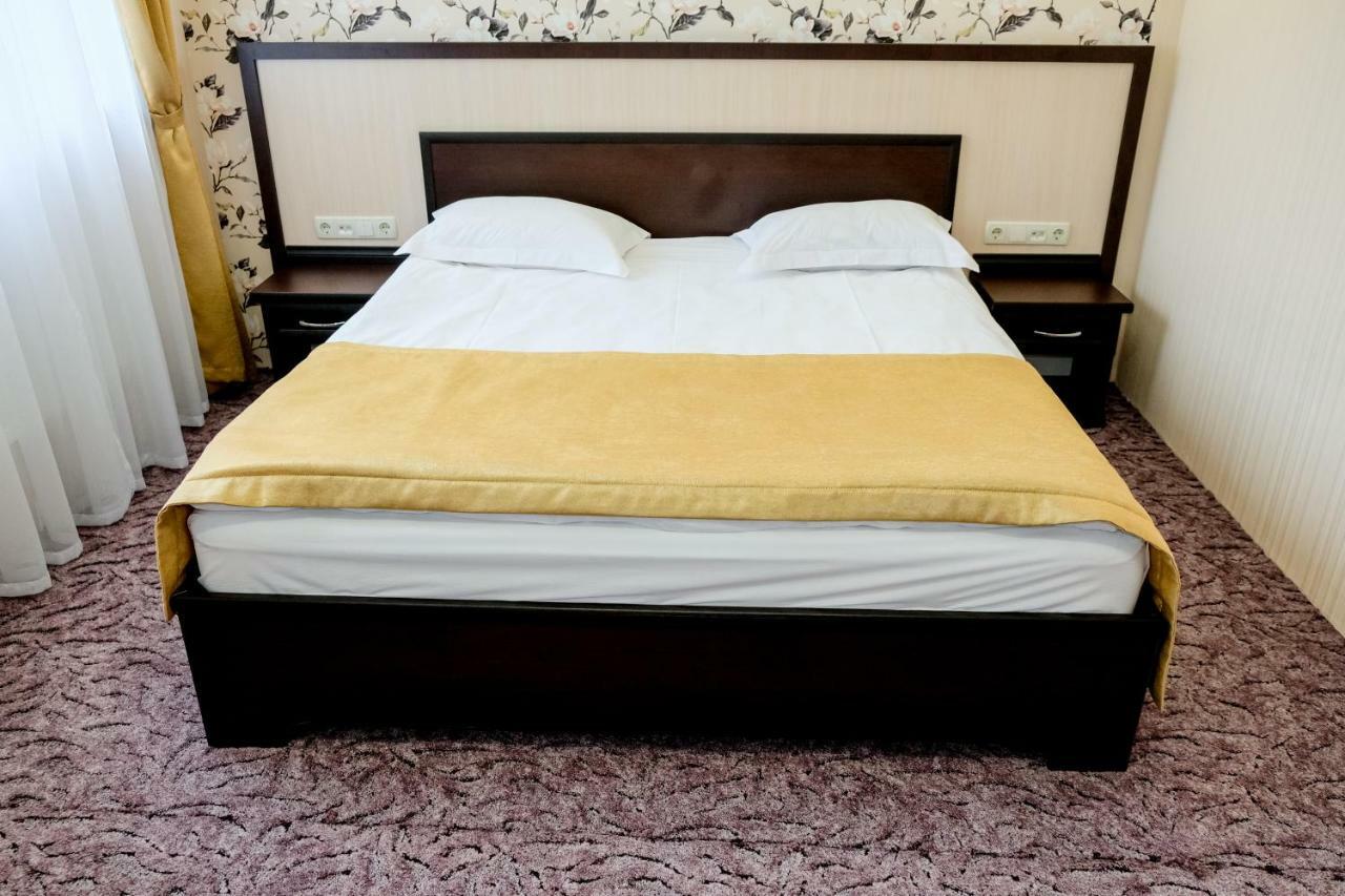 Оздоровчий Комплекс Гайки Заїзд Провулок Сухий Яр 12 Hotel Zhytomyr Ngoại thất bức ảnh